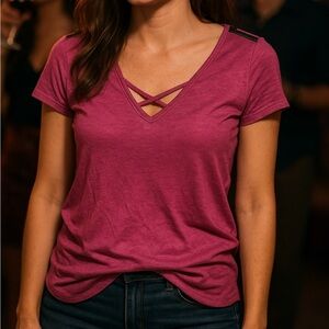 Seven7 Women's Short Sleeve Tee in Purple